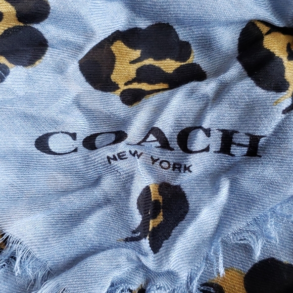 NWT Coach wild beast print shawl / scarf - Picture 3 of 6
